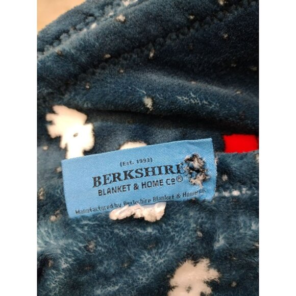 Berkshire Peanuts Snoopy Plush Throw Blanket 60x50 Flying Ace Red White Blue - Picture 3 of 3